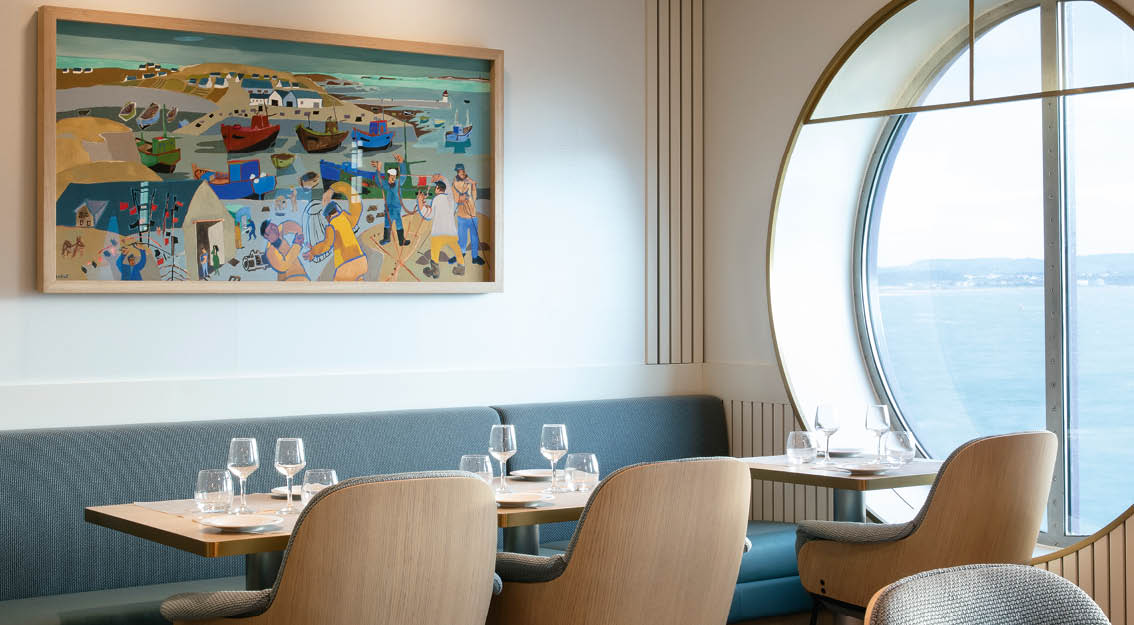 Saint-Malo Klunderbie Photoshoot Jan 2025. Rights restricted to: Press BF on-board screens Voyage magazine BF website/emails Websites where artists are involved Art on board leaflets Onboard panels *In case of use in BF promotions in other outside publications/ use for other marketing then the agreed upon this will be negotiated for separately and per image. After the agreed upon period an eventual renewal needs to be discussed with the author. Saint-Malo - Le Littoral - restaurant - gastronomie francaise - french cuisine - art - painting - tableau - Bretagne - produits locaux - tradition - hublot - vue mer