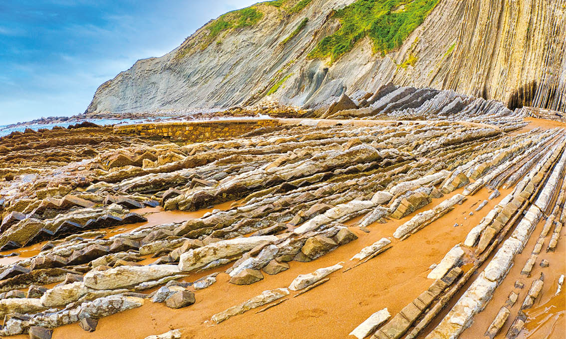 Steeply-tilted Layers of Flysch, Flysch Cliffs, Basque Coast UNESCO Global Geopark, European Geopark Network, Zumaia, Guip zcoa, Basque Country, Spain, Europe