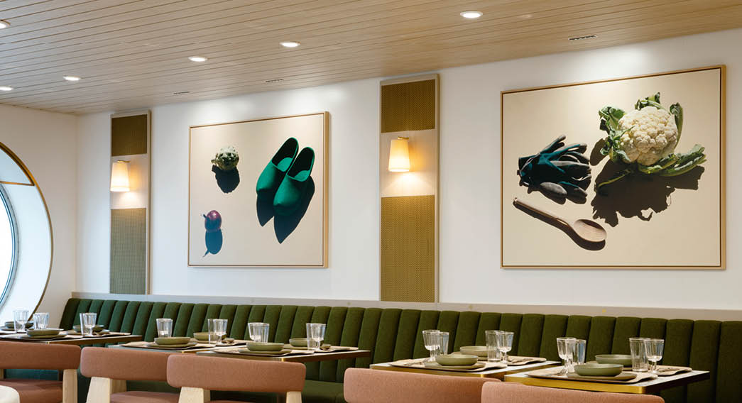 Saint-Malo Klunderbie Photoshoot Jan 2025. Rights restricted to: Press BF on-board screens Voyage magazine BF website/emails Websites where artists are involved Art on board leaflets Onboard panels *In case of use in BF promotions in other outside publications/ use for other marketing then the agreed upon this will be negotiated for separately and per image. After the agreed upon period an eventual renewal needs to be discussed with the author. Saint-Malo - Le Jardin - restaurant - gastronomie francaise - french cuisine - art - painting - tableau - Bretagne - produits locaux - tradition